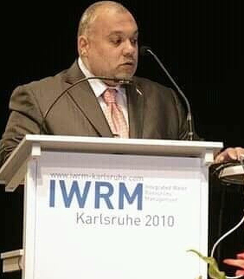 Dr. Ahmed El-Zayat delivering a lecture at IWRM Karlsruhe 2010